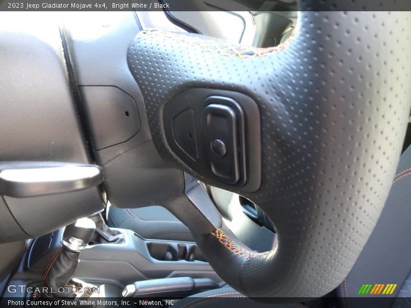 Bright White / Black 2023 Jeep Gladiator Mojave 4x4