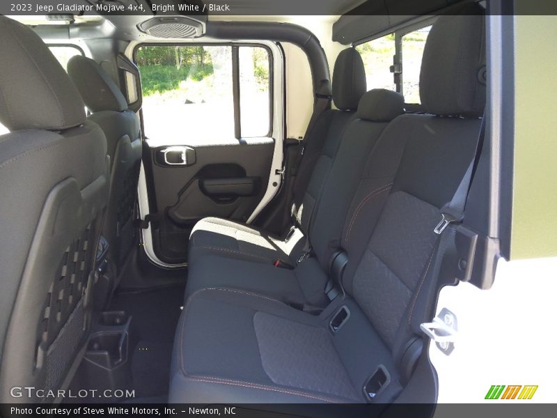 Bright White / Black 2023 Jeep Gladiator Mojave 4x4
