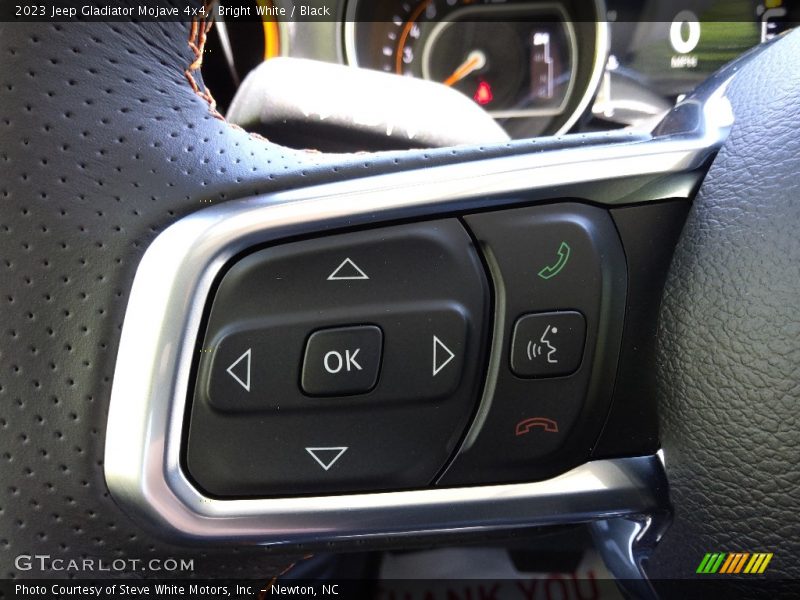 Bright White / Black 2023 Jeep Gladiator Mojave 4x4