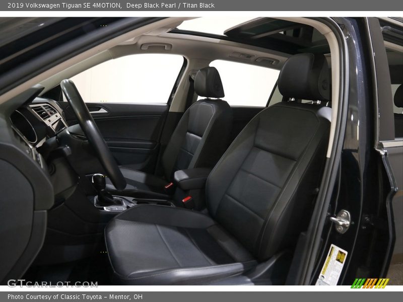 Deep Black Pearl / Titan Black 2019 Volkswagen Tiguan SE 4MOTION