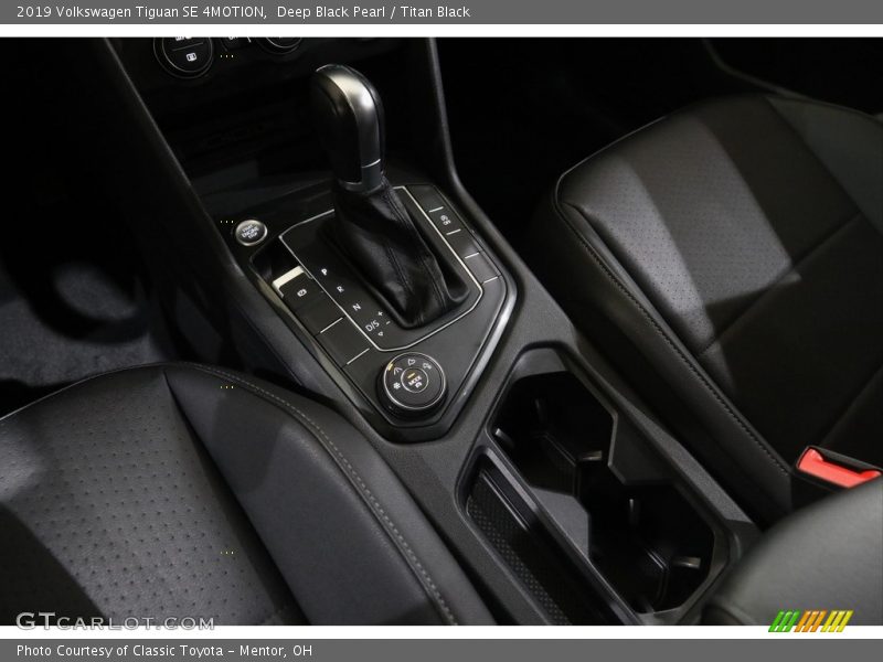 Deep Black Pearl / Titan Black 2019 Volkswagen Tiguan SE 4MOTION