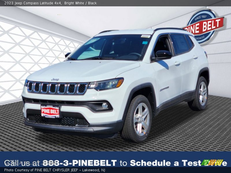 Bright White / Black 2023 Jeep Compass Latitude 4x4