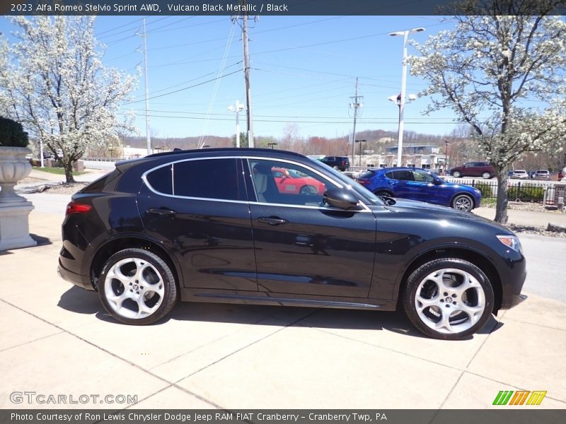 Vulcano Black Metallic / Black 2023 Alfa Romeo Stelvio Sprint AWD