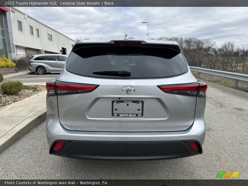 Celestial Silver Metallic / Black 2023 Toyota Highlander XLE
