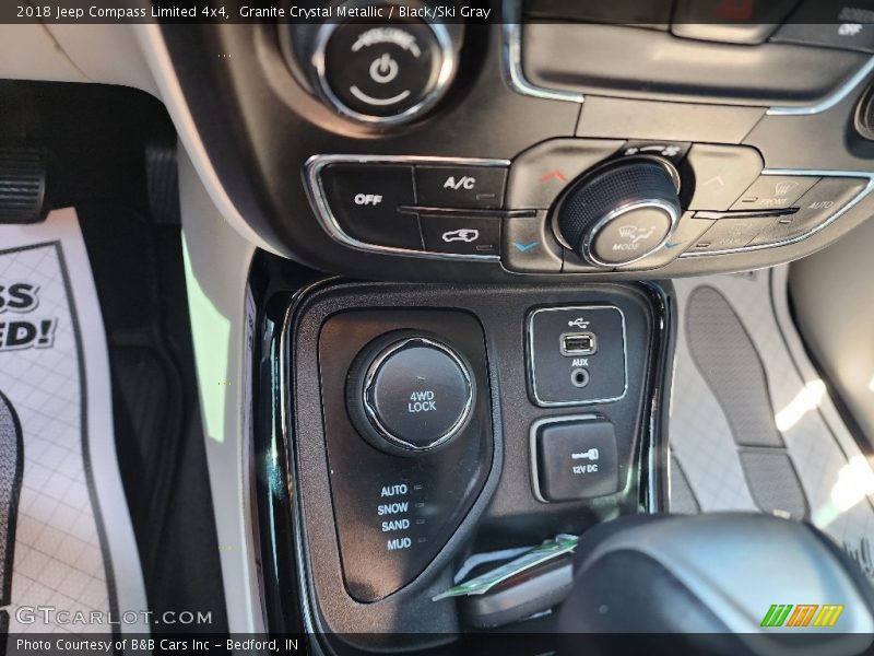 Granite Crystal Metallic / Black/Ski Gray 2018 Jeep Compass Limited 4x4