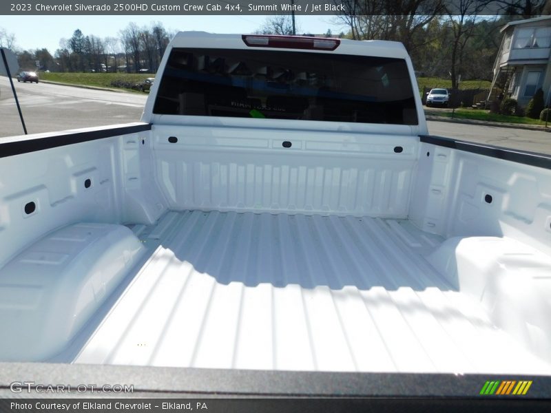 Summit White / Jet Black 2023 Chevrolet Silverado 2500HD Custom Crew Cab 4x4