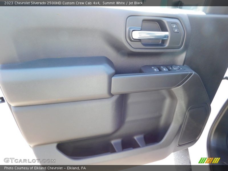 Summit White / Jet Black 2023 Chevrolet Silverado 2500HD Custom Crew Cab 4x4