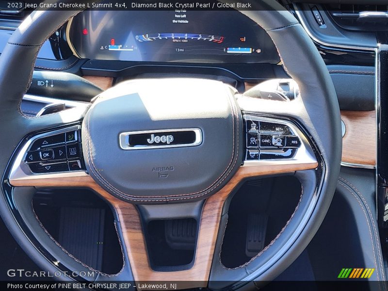 Diamond Black Crystal Pearl / Global Black 2023 Jeep Grand Cherokee L Summit 4x4