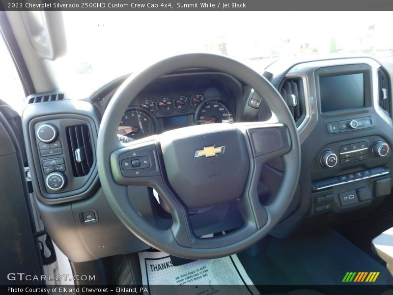 Summit White / Jet Black 2023 Chevrolet Silverado 2500HD Custom Crew Cab 4x4