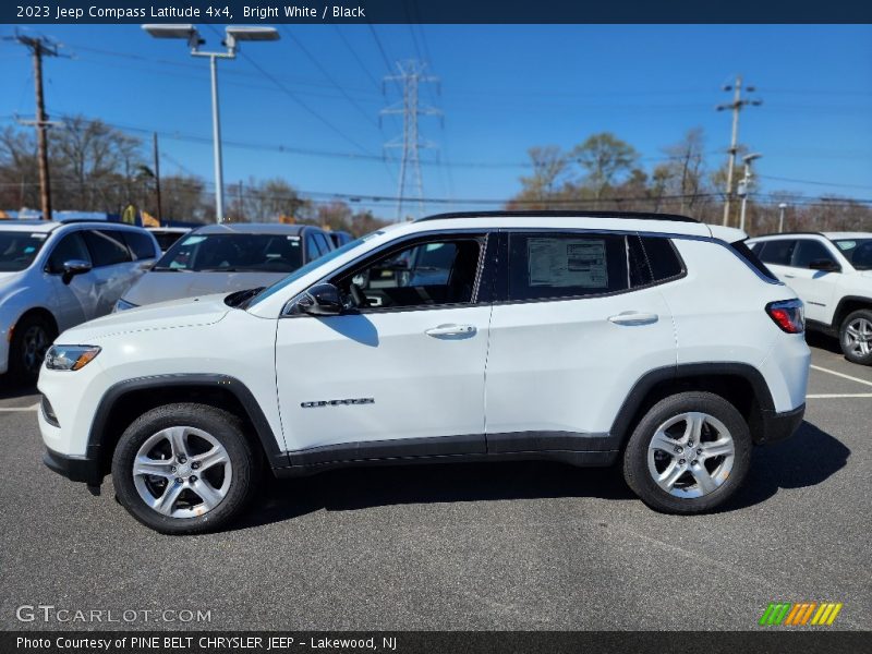 Bright White / Black 2023 Jeep Compass Latitude 4x4