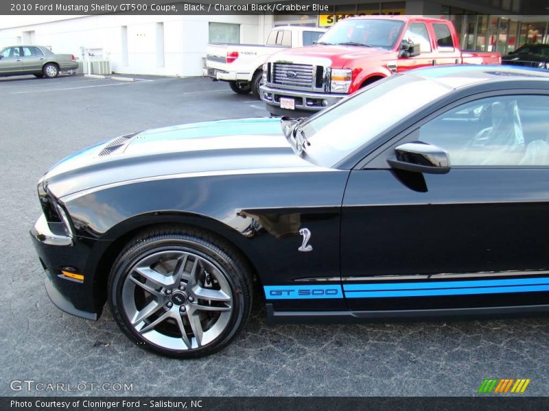 Black / Charcoal Black/Grabber Blue 2010 Ford Mustang Shelby GT500 Coupe