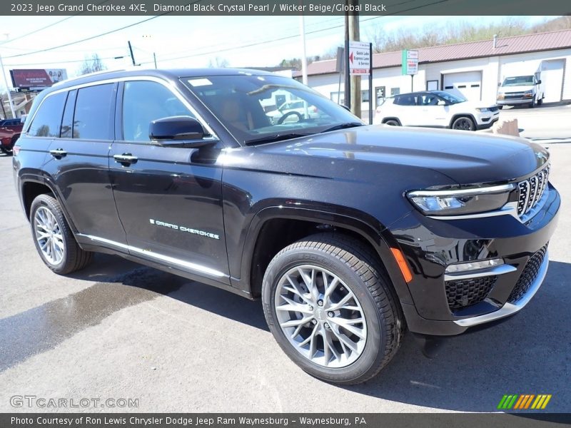Diamond Black Crystal Pearl / Wicker Beige/Global Black 2023 Jeep Grand Cherokee 4XE