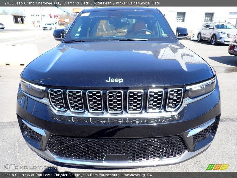 Diamond Black Crystal Pearl / Wicker Beige/Global Black 2023 Jeep Grand Cherokee 4XE