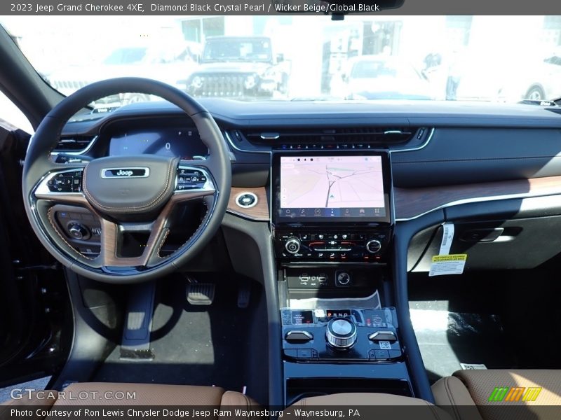Diamond Black Crystal Pearl / Wicker Beige/Global Black 2023 Jeep Grand Cherokee 4XE