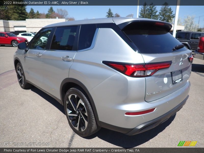 Alloy Silver / Black 2022 Mitsubishi Outlander ES S-AWC