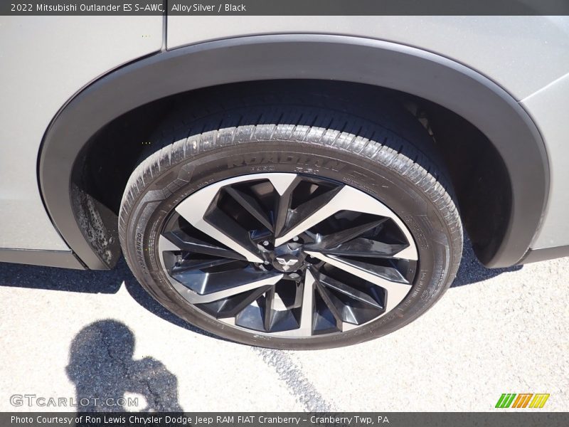  2022 Outlander ES S-AWC Wheel