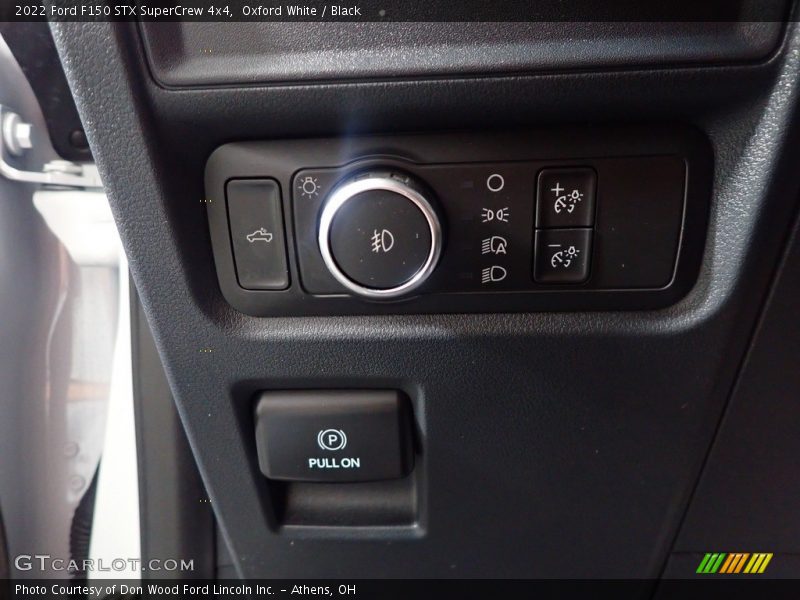 Oxford White / Black 2022 Ford F150 STX SuperCrew 4x4