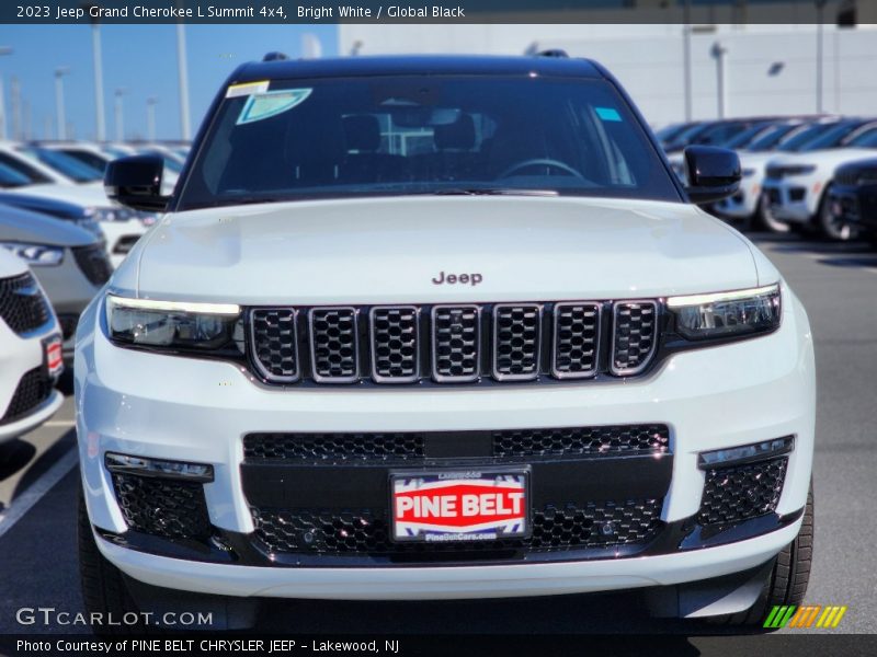 Bright White / Global Black 2023 Jeep Grand Cherokee L Summit 4x4