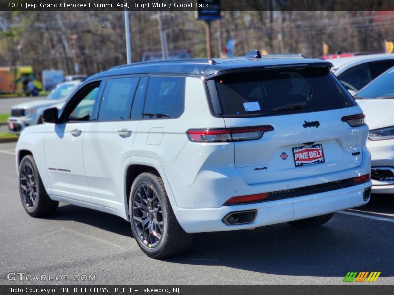 Bright White / Global Black 2023 Jeep Grand Cherokee L Summit 4x4