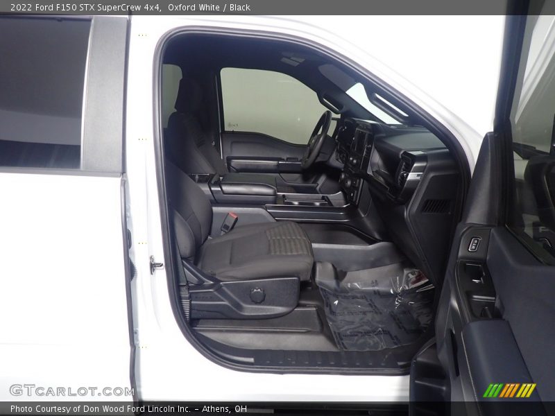 Oxford White / Black 2022 Ford F150 STX SuperCrew 4x4
