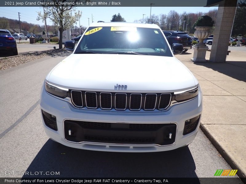 Bright White / Black 2021 Jeep Grand Cherokee L Overland 4x4
