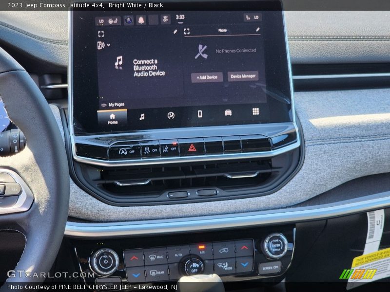 Bright White / Black 2023 Jeep Compass Latitude 4x4