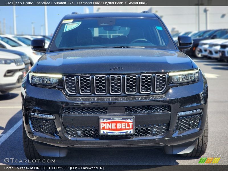 Diamond Black Crystal Pearl / Global Black 2023 Jeep Grand Cherokee L Summit 4x4