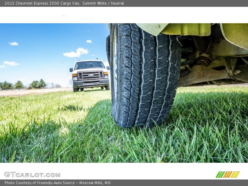 Summit White / Neutral 2013 Chevrolet Express 2500 Cargo Van