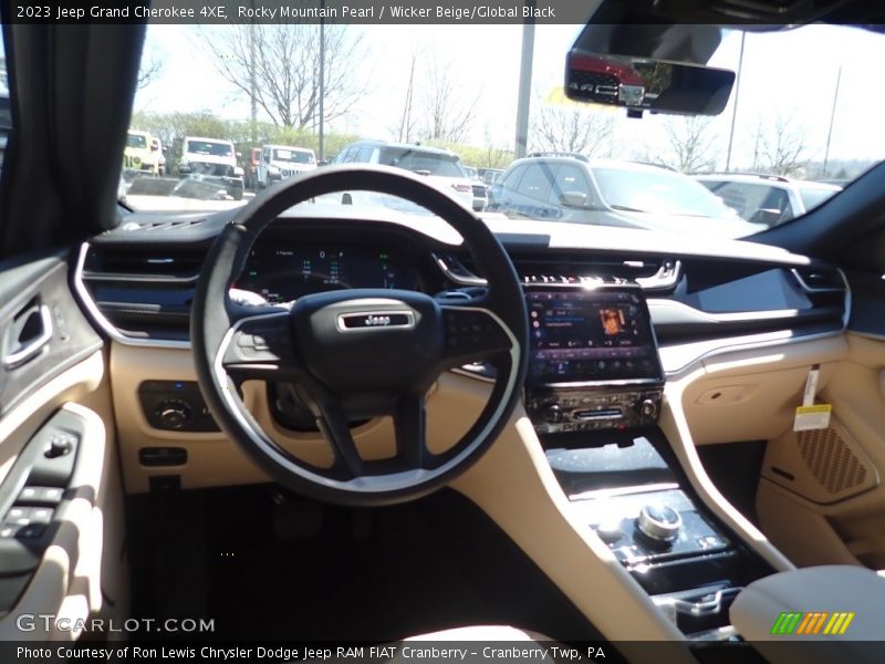 Dashboard of 2023 Grand Cherokee 4XE