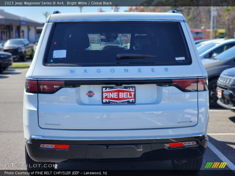 Bright White / Global Black 2023 Jeep Wagoneer Series III 4x4