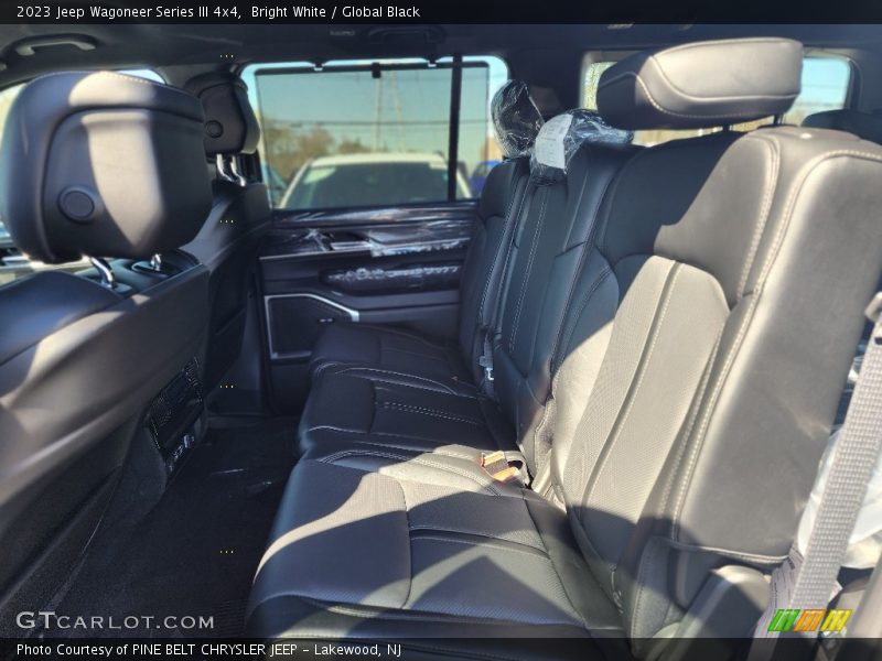 Bright White / Global Black 2023 Jeep Wagoneer Series III 4x4