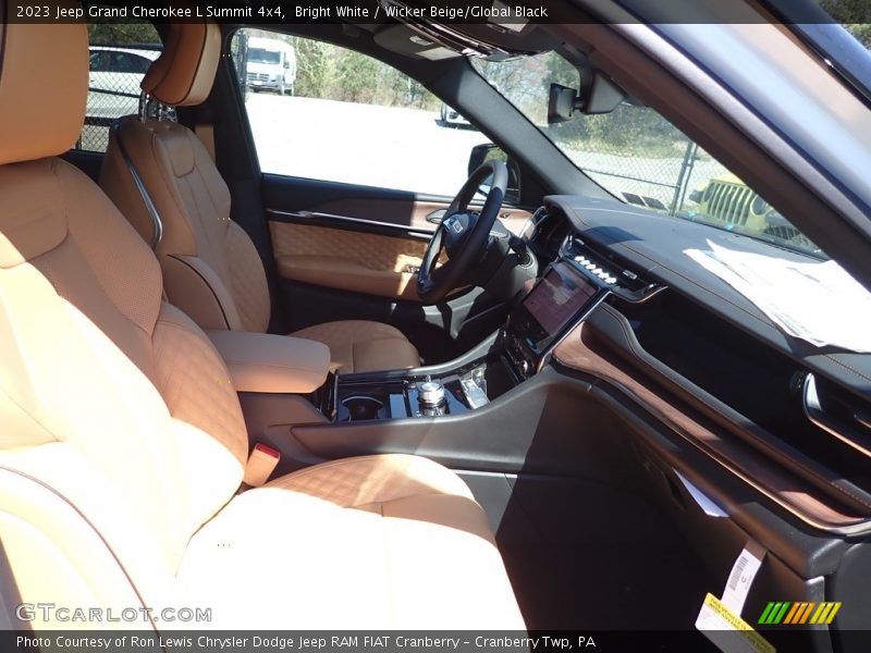 Bright White / Wicker Beige/Global Black 2023 Jeep Grand Cherokee L Summit 4x4