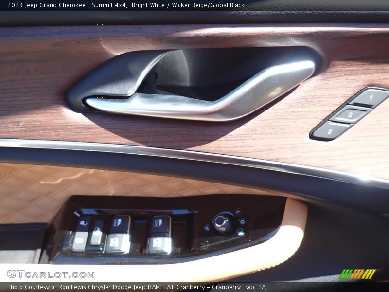 Bright White / Wicker Beige/Global Black 2023 Jeep Grand Cherokee L Summit 4x4