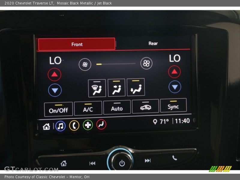 Mosaic Black Metallic / Jet Black 2020 Chevrolet Traverse LT