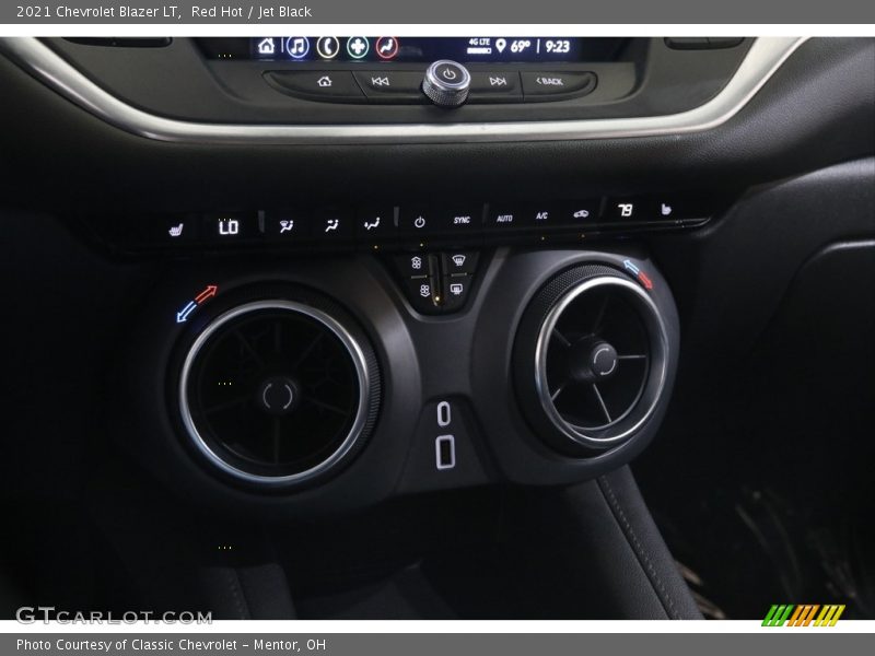 Red Hot / Jet Black 2021 Chevrolet Blazer LT