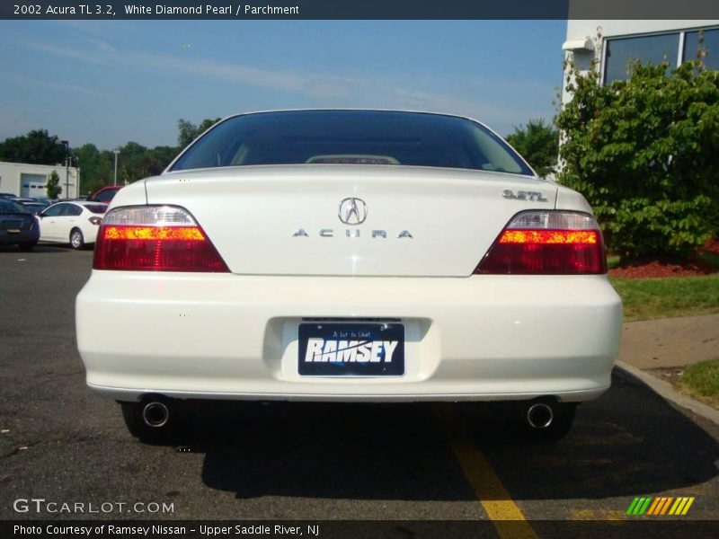 White Diamond Pearl / Parchment 2002 Acura TL 3.2