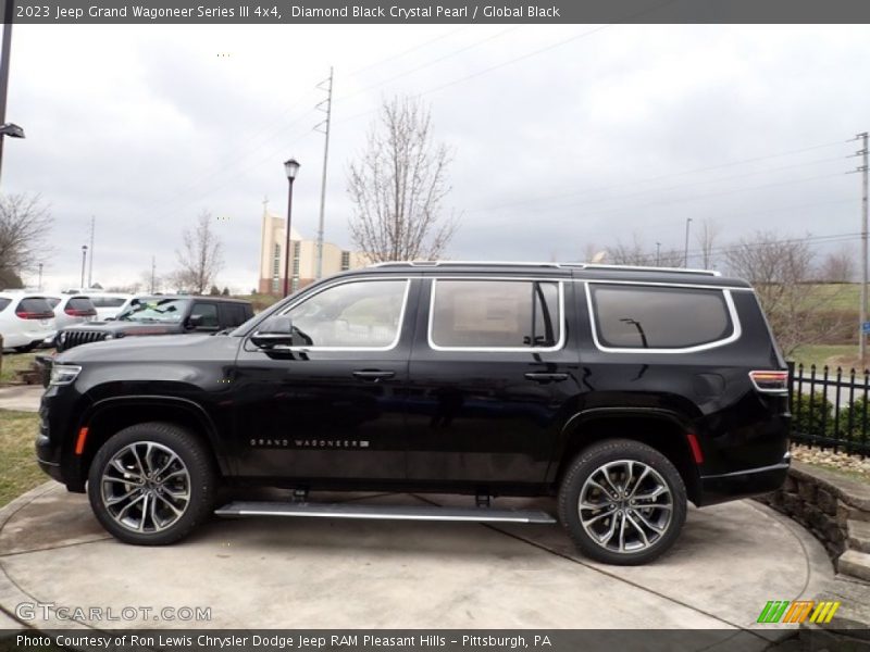  2023 Grand Wagoneer Series III 4x4 Diamond Black Crystal Pearl