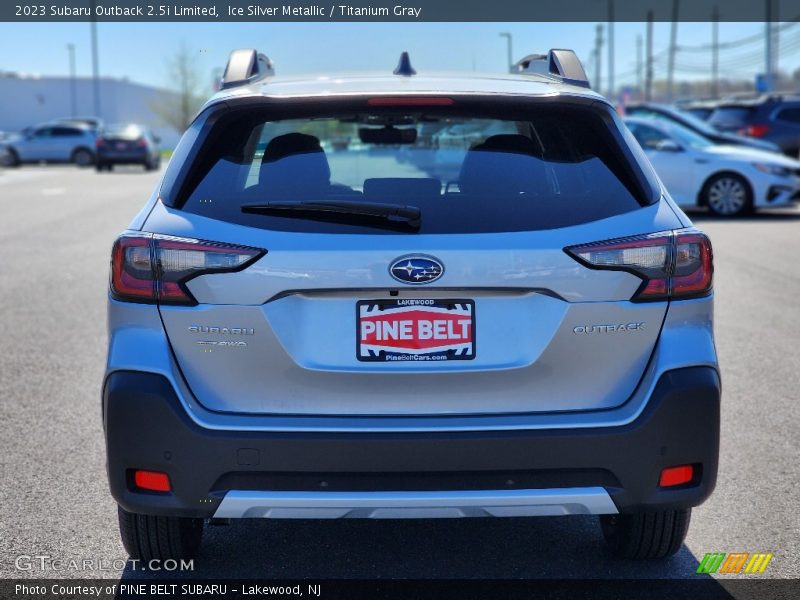 Ice Silver Metallic / Titanium Gray 2023 Subaru Outback 2.5i Limited