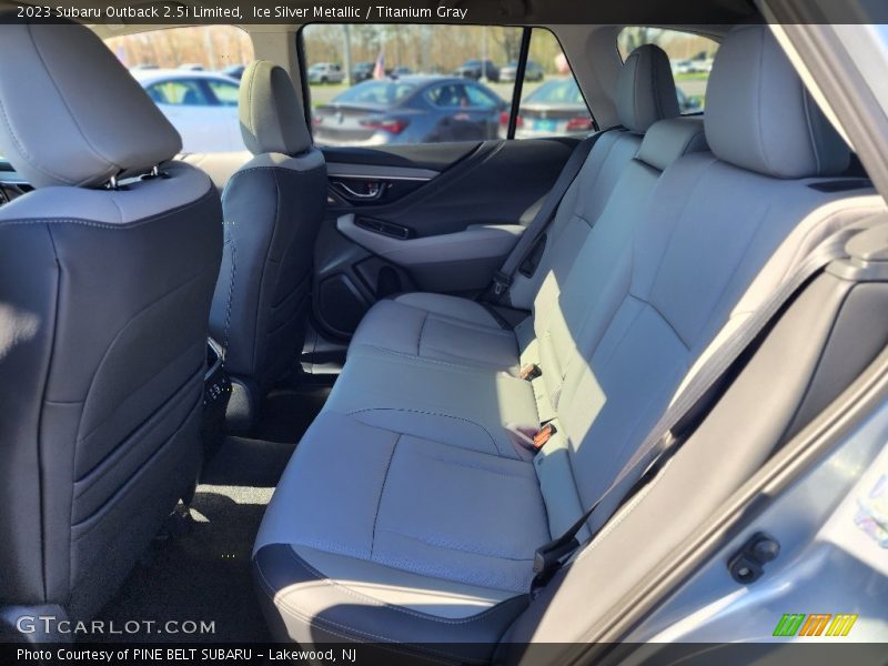 Ice Silver Metallic / Titanium Gray 2023 Subaru Outback 2.5i Limited