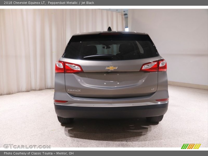 Pepperdust Metallic / Jet Black 2018 Chevrolet Equinox LT