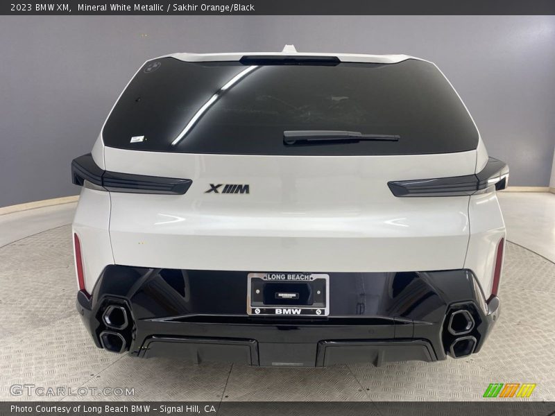 Mineral White Metallic / Sakhir Orange/Black 2023 BMW XM