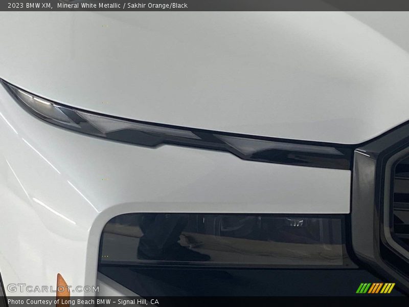 Mineral White Metallic / Sakhir Orange/Black 2023 BMW XM