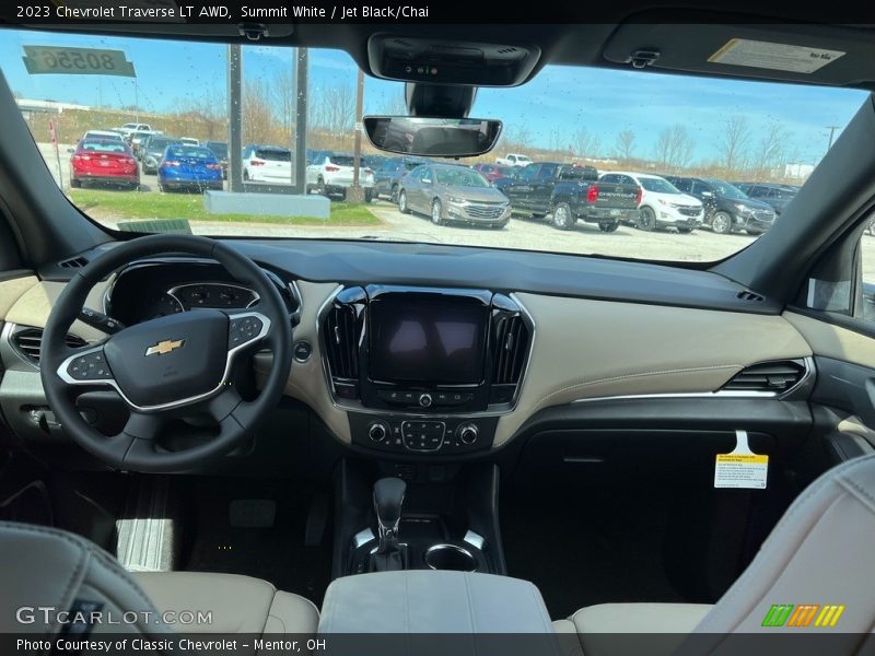 Summit White / Jet Black/Chai 2023 Chevrolet Traverse LT AWD