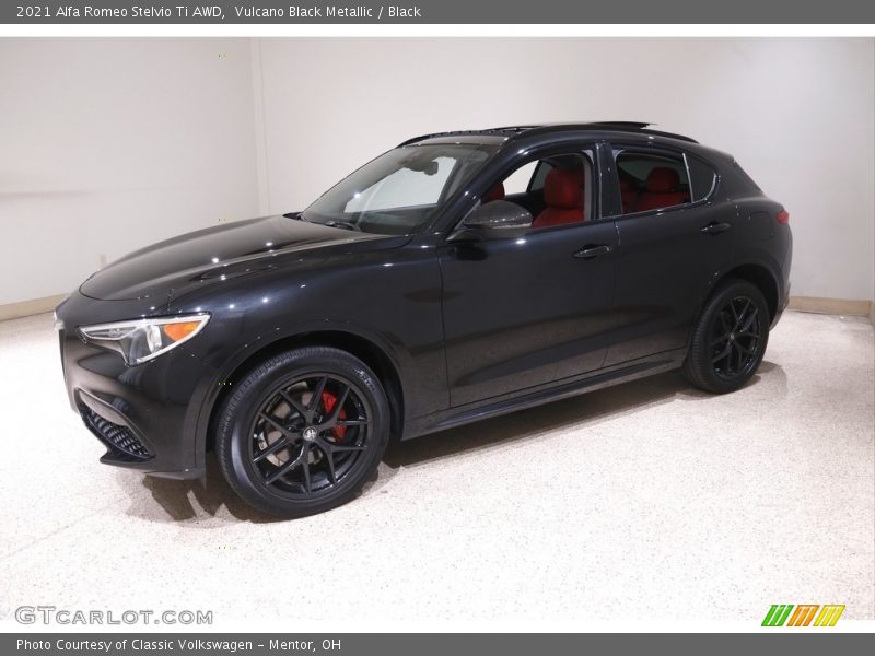 Vulcano Black Metallic / Black 2021 Alfa Romeo Stelvio Ti AWD