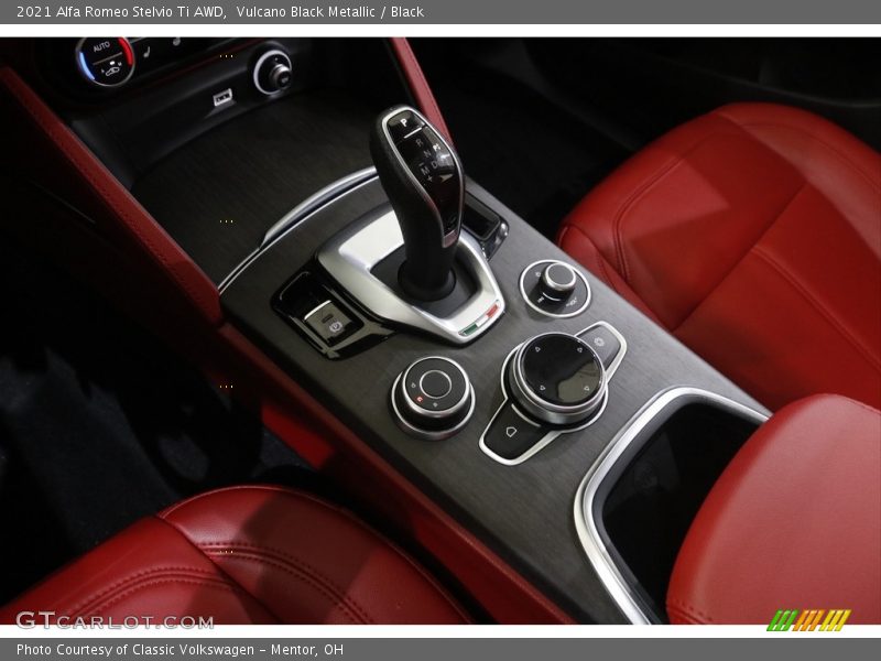 Vulcano Black Metallic / Black 2021 Alfa Romeo Stelvio Ti AWD