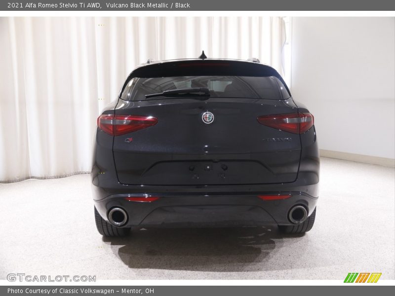Vulcano Black Metallic / Black 2021 Alfa Romeo Stelvio Ti AWD