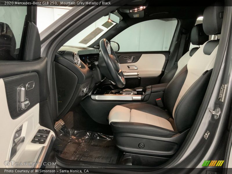 Mountain Grey Metallic / Black 2020 Mercedes-Benz GLB 250