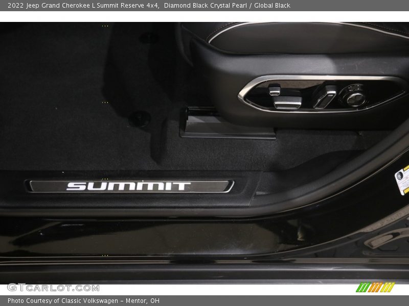  2022 Grand Cherokee L Summit Reserve 4x4 Logo