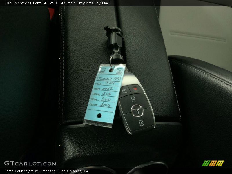 Mountain Grey Metallic / Black 2020 Mercedes-Benz GLB 250