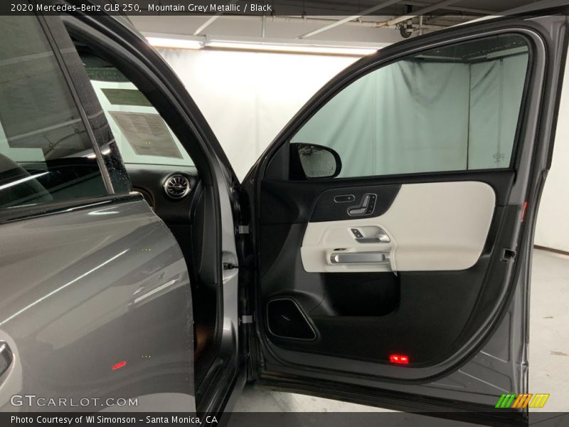 Mountain Grey Metallic / Black 2020 Mercedes-Benz GLB 250
